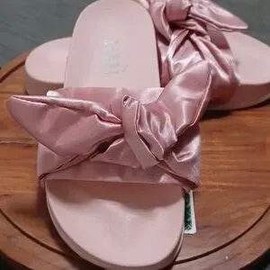 Fenty Beauty Shoes Puma Fenty Pink Size By Rhiana Poshmark